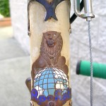 I think that's a lion on the headbadge