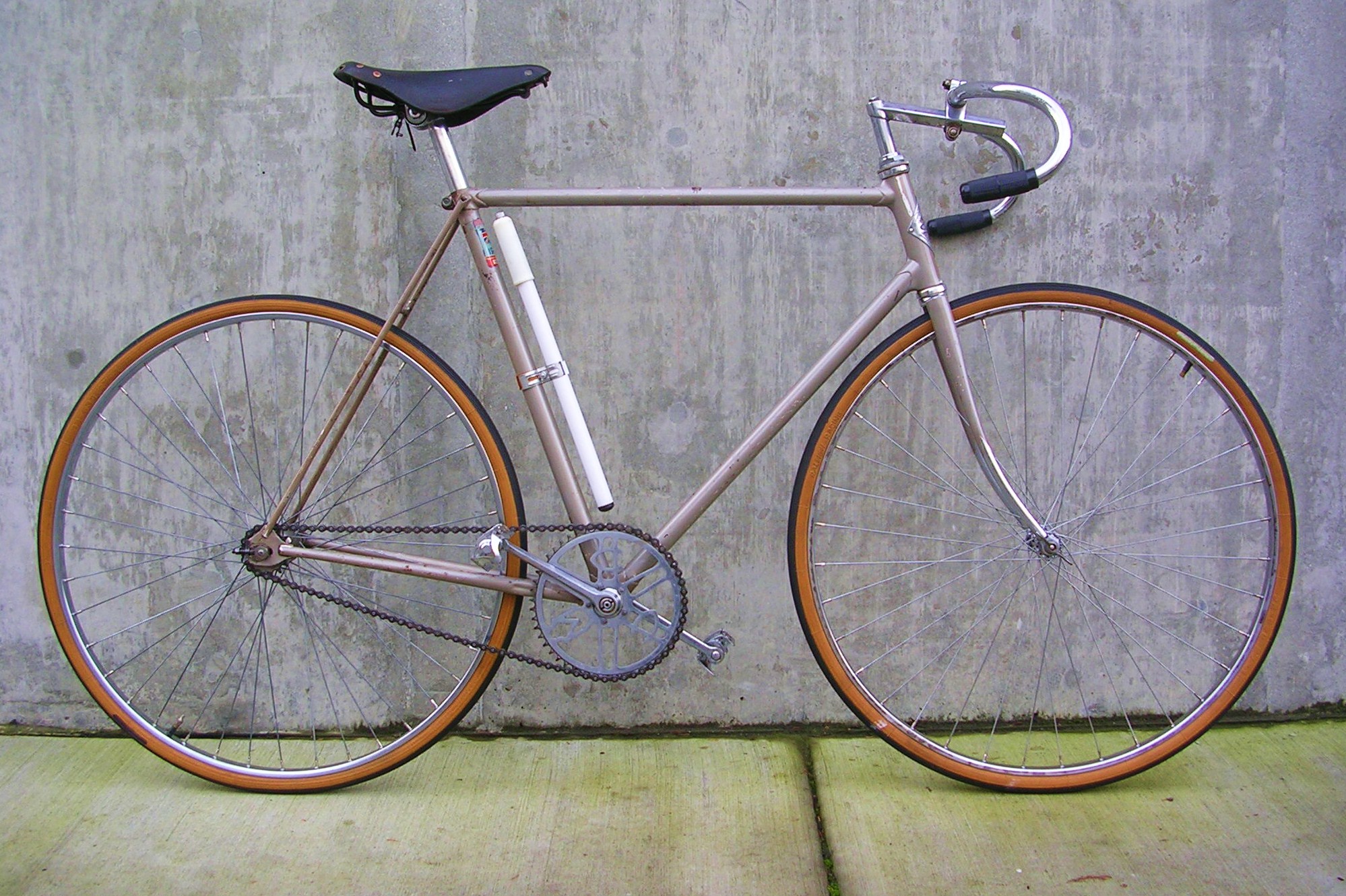 mongoose bike 20 inch boy