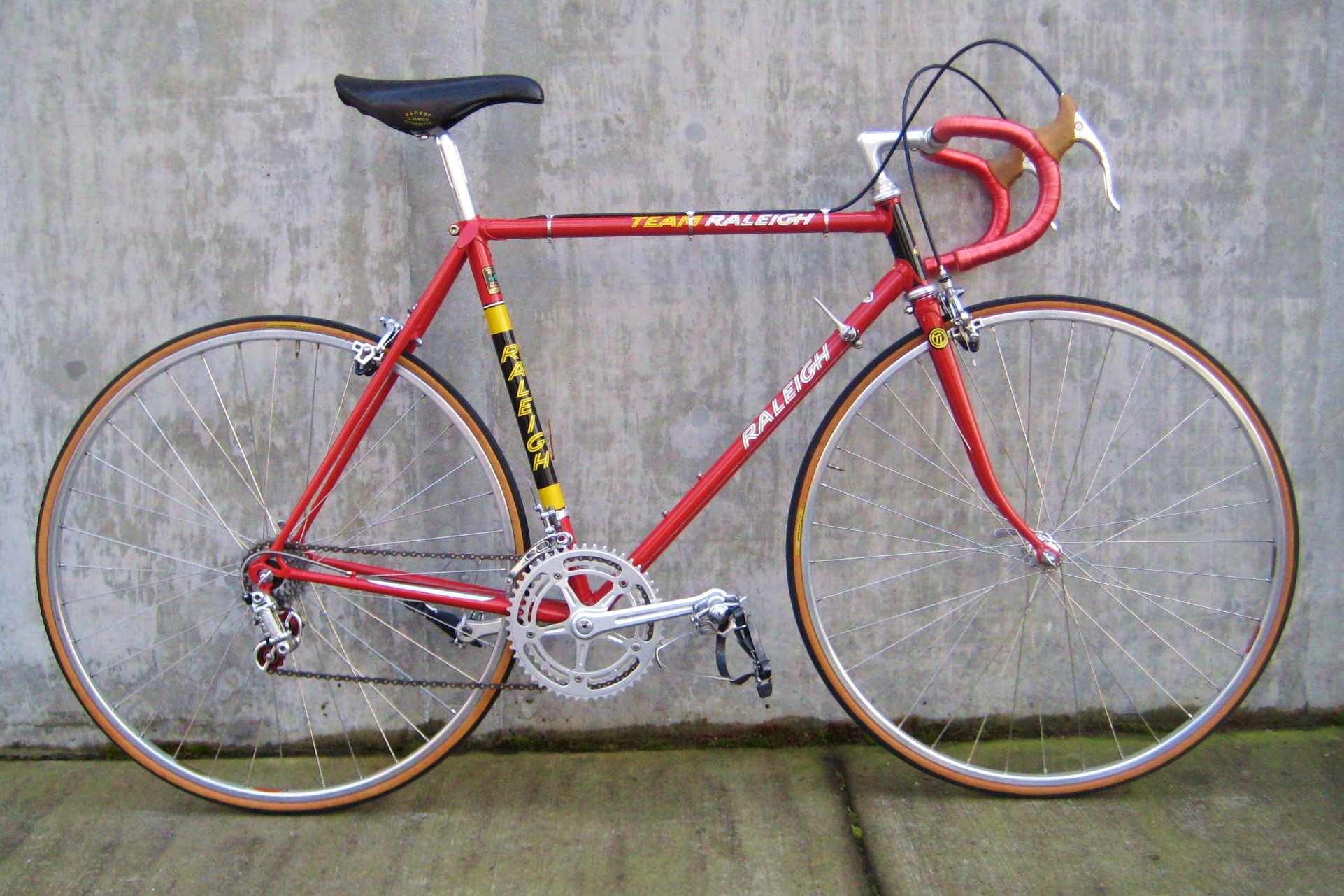 1979 T I Raleigh Team replica bike at Classic Cycle Classic Cycle