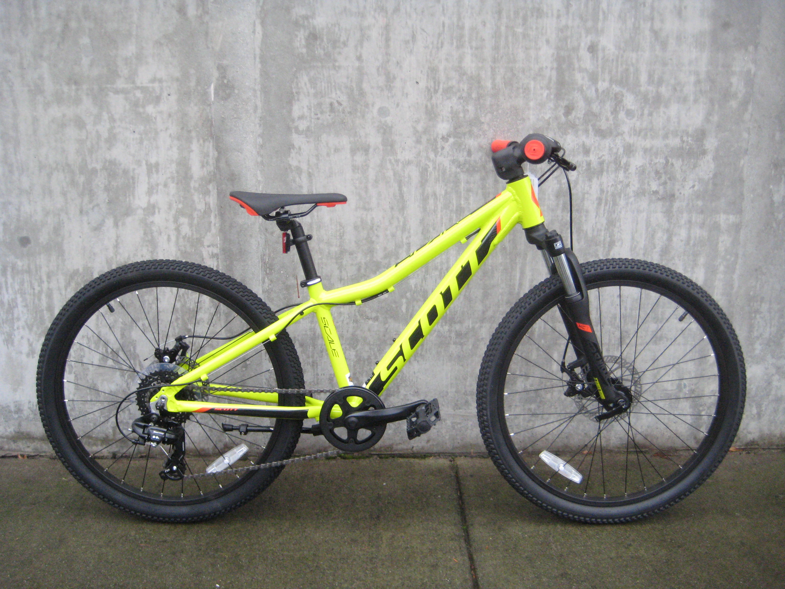 scott 24 inch mountain bike