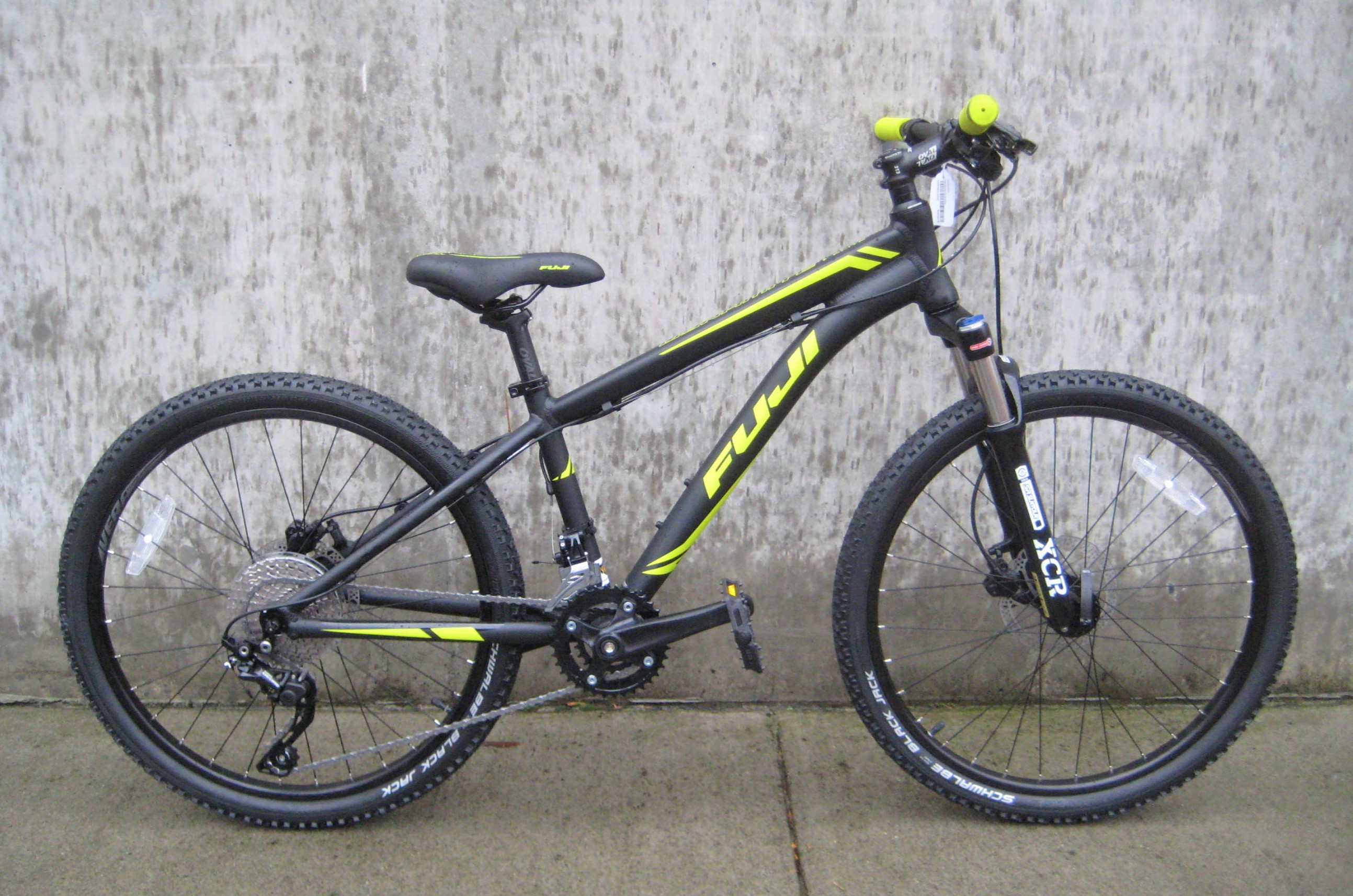 fuji 24 inch mountain bike