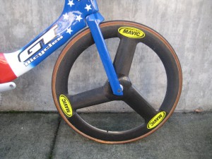 Mavic 3-spoke wheel